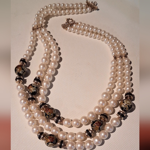 * Vintage Japan 3 Strand Faux Pearl & Cloisonne Look Bead Necklace - Picture 1 of 6
